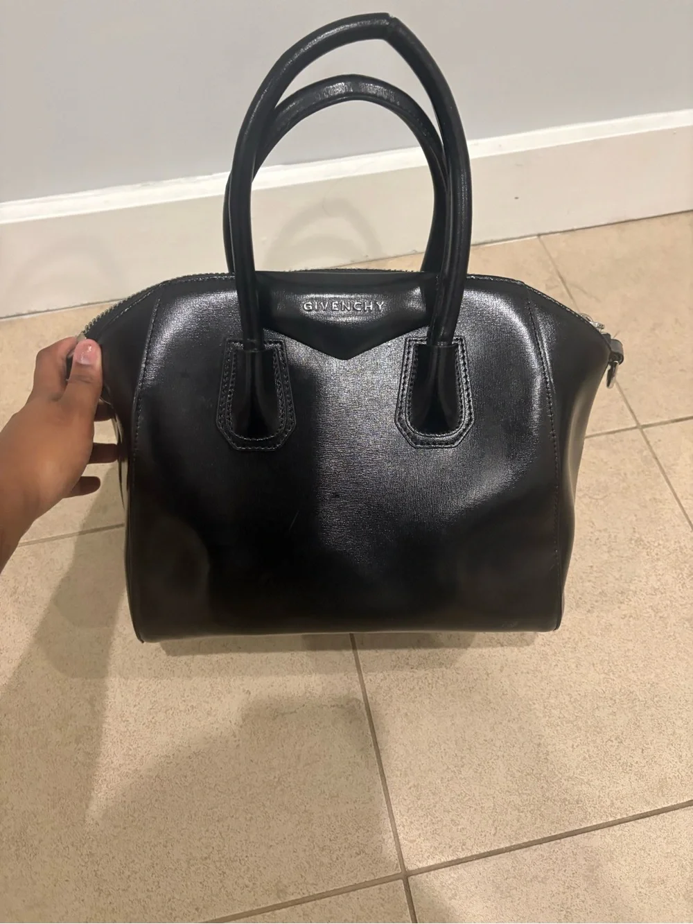 Givenchy Black Leather Antigona Medium Satchel